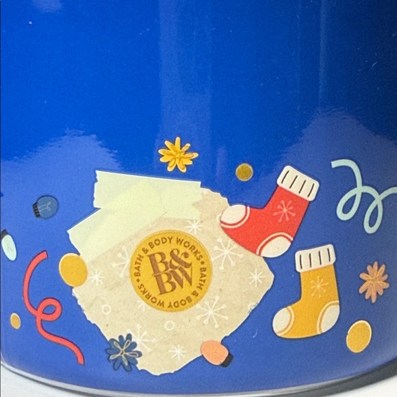 Bath & Body Works Sweater Weather 3 Wick Candle - Picture 9 of 11